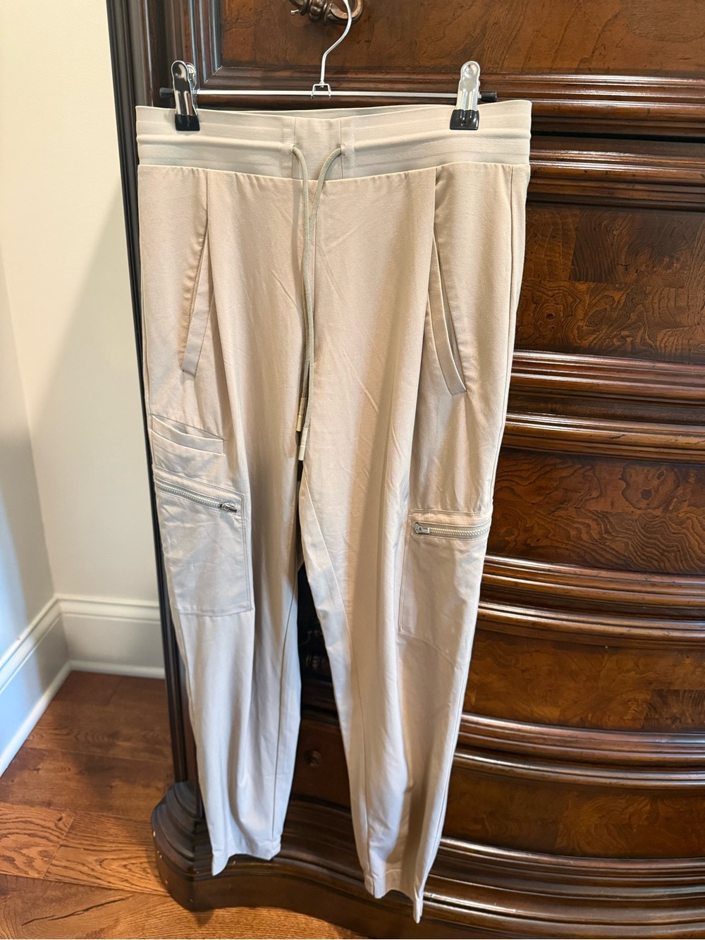 Athleta Venture Khaki Jogger Pant